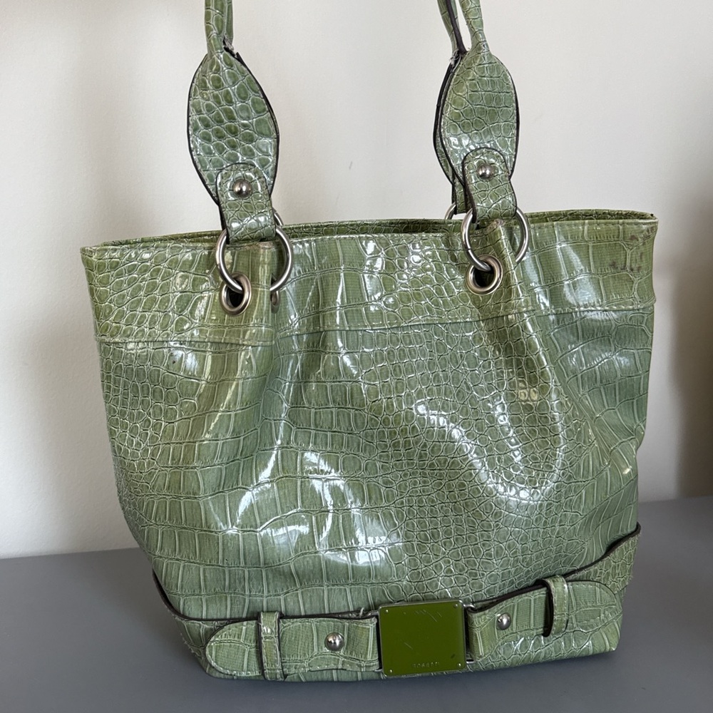 Small tote or shoulder bag!